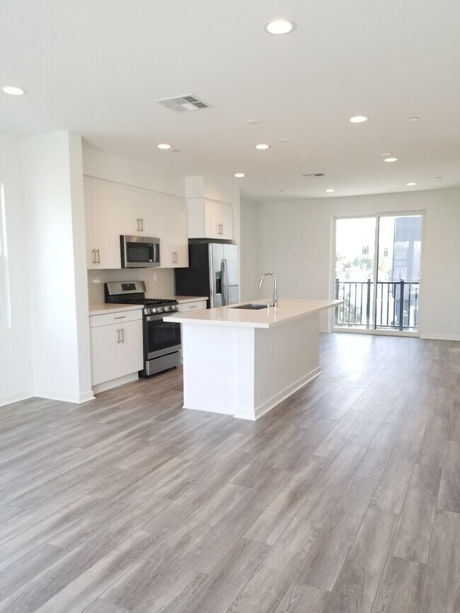 Building Photo - 2093 Caleigh Ln