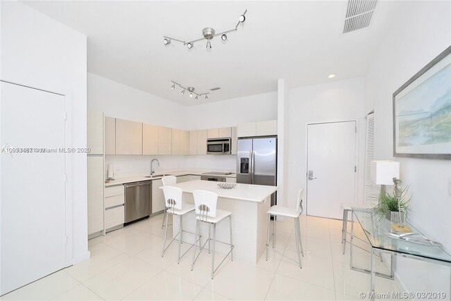 Foto del edificio - 2600 E Hallandale Beach Blvd