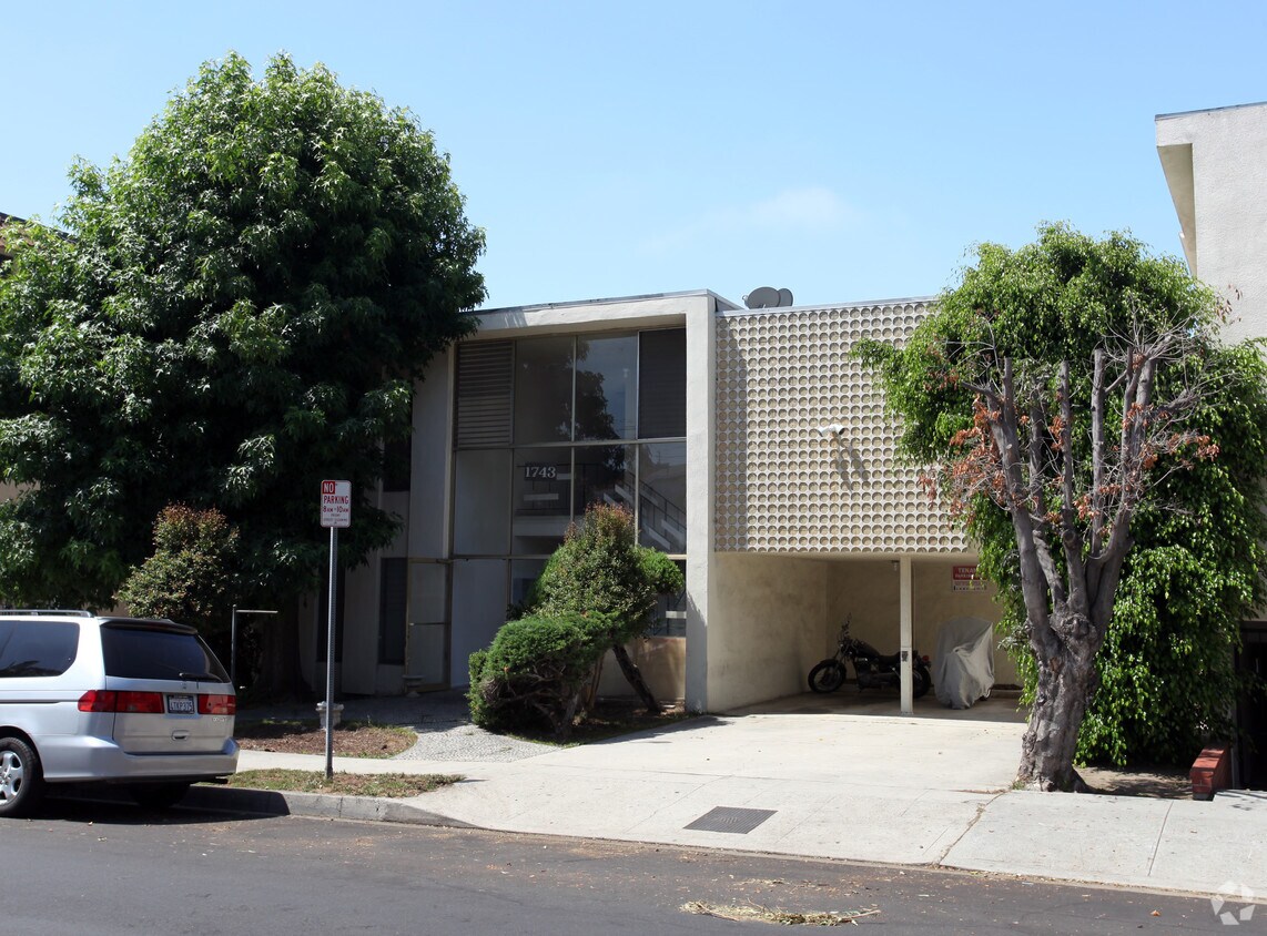 Building Photo - 1733 Purdue Ave