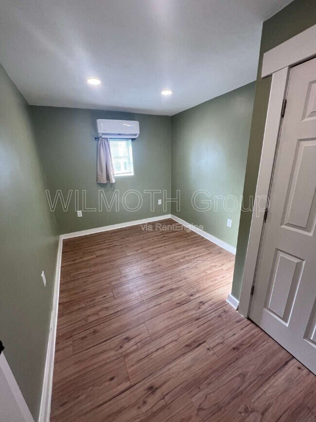 Foto del edificio - 2530 N Temple Ave