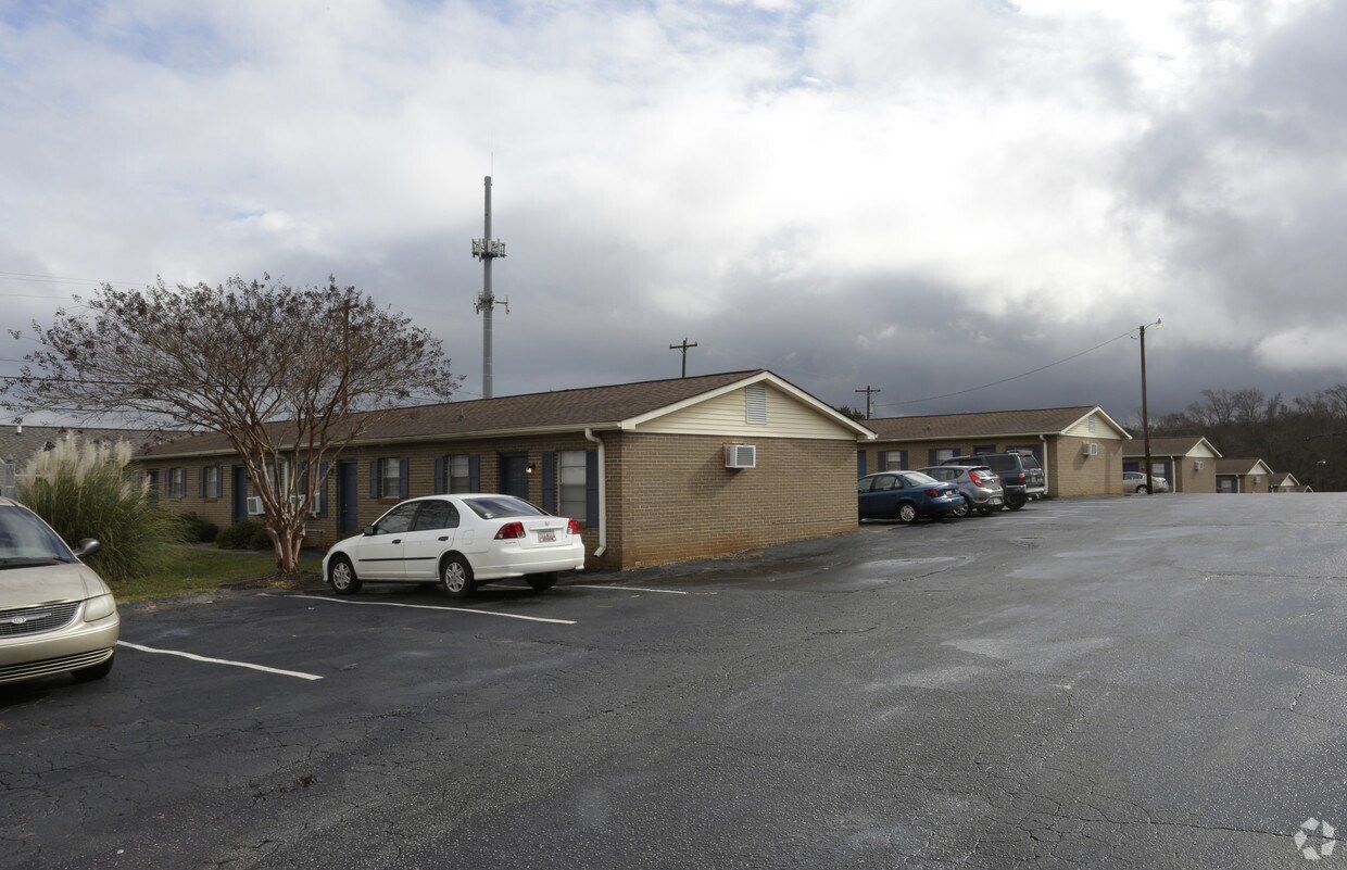 North Pointe Flats Apartments in Greenville, SC