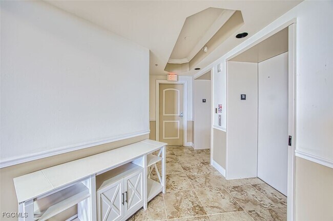 Foto del edificio - 2090 W First St