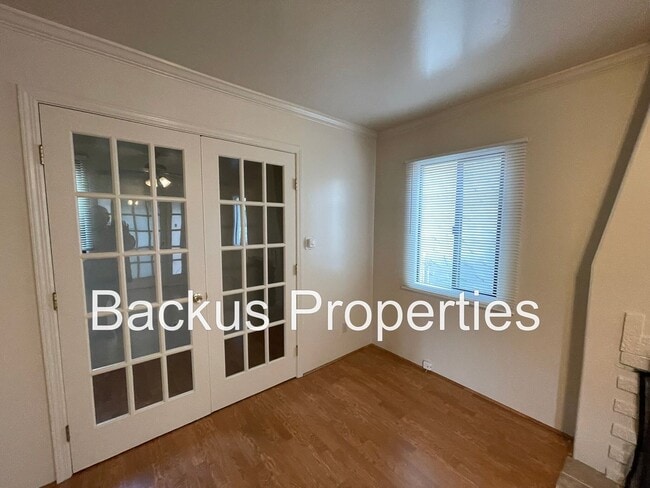 Building Photo - 249 Geil St