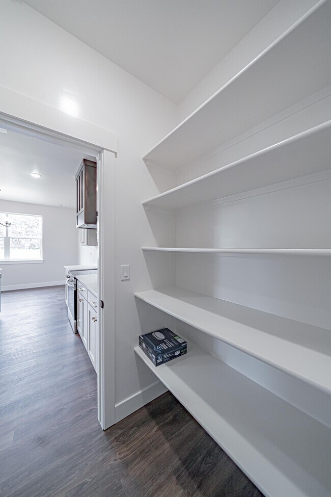 Foto del edificio - 2971 Huntshire Ave
