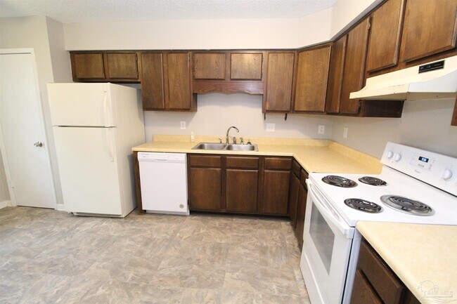 Foto del edificio - 5809 Princeton Dr