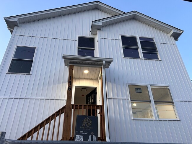 Building Photo - 116 Sherwood St