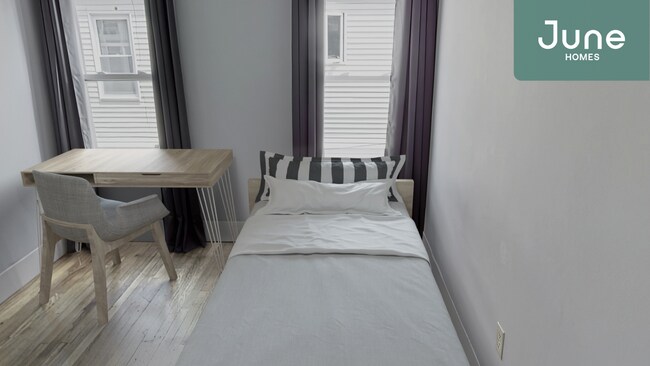 Foto del edificio - ROOM ONLY in 3-bed/2.0-bath Home