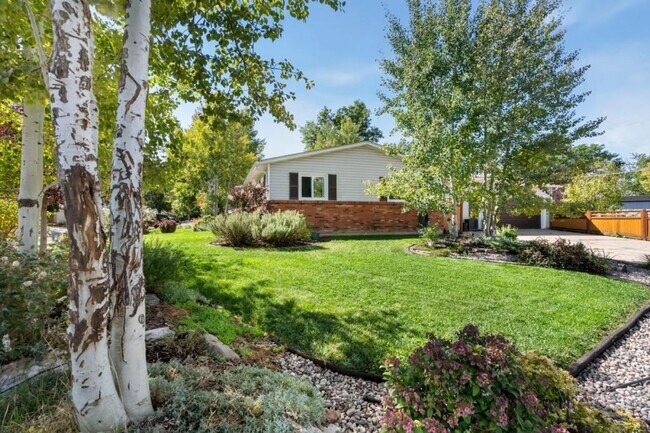 Foto del edificio - 1001 Ida Dr