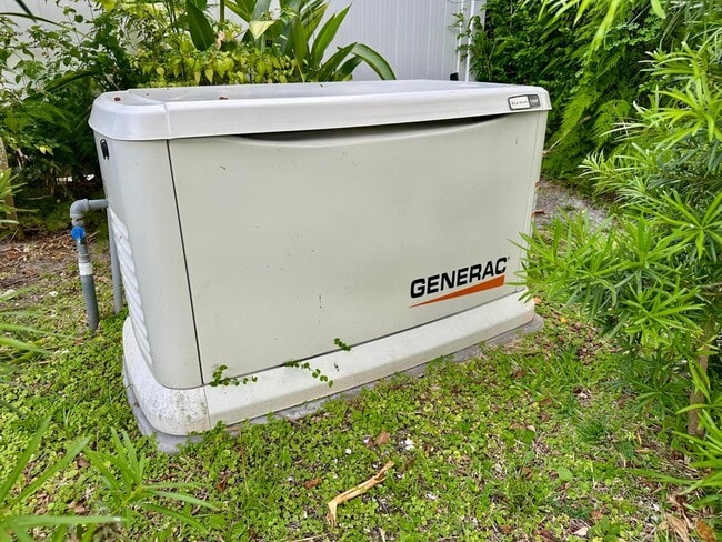 Building Photo - 212 Kings Lynn