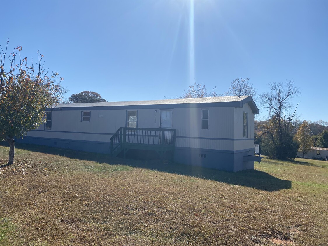 Primary Photo - 1036 Millcreek Ct