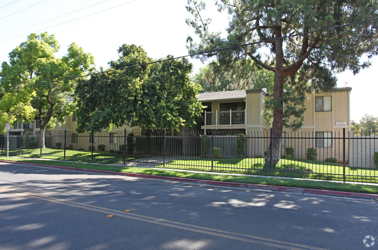 Primary Photo - Summer Park Apartments