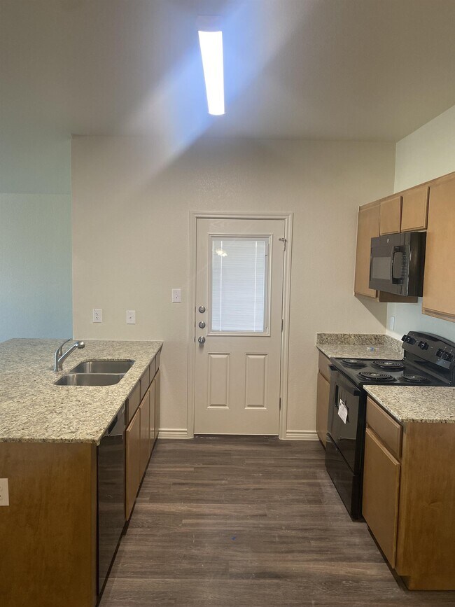 Building Photo - 5907 Cordillera Dr