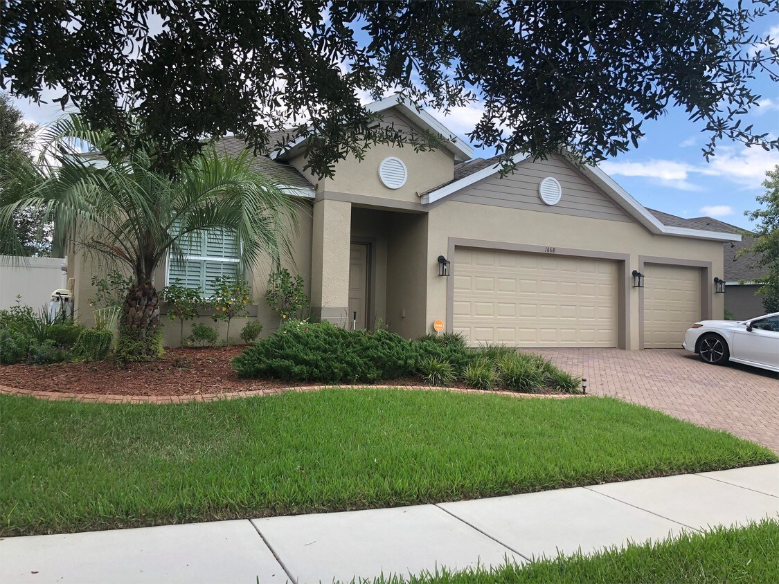 1668 Blue Grass Blvd, DeLand, FL 32724 House for Rent in DeLand, FL