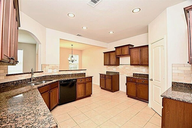 Building Photo - 10909 Panther Ct