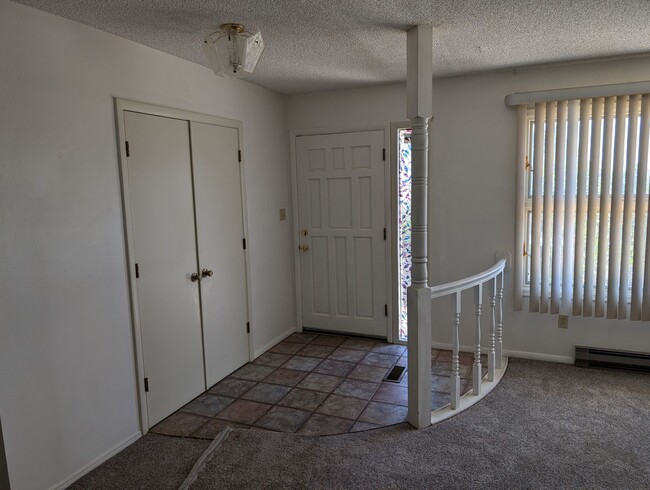 Building Photo - 1/2 OFF FIRST MONTH'S RENT IN THIS PRESCOT...
