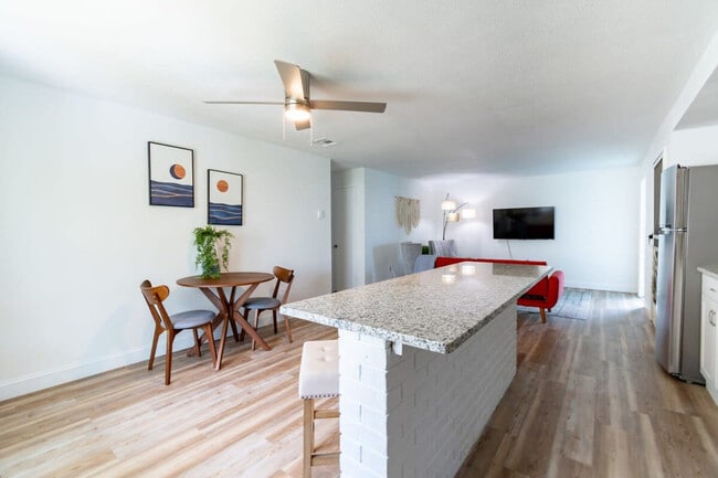 Building Photo - 505 Fillmore Ave