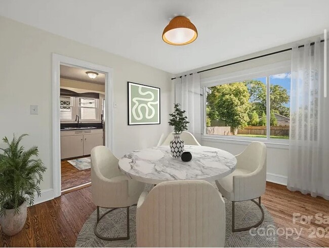 Photo - 216 Sylvania Ave House