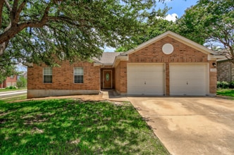 Building Photo - 1806 Oakmont Ln