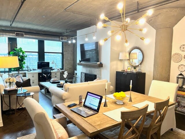 Building Photo - 411 W Ontario St