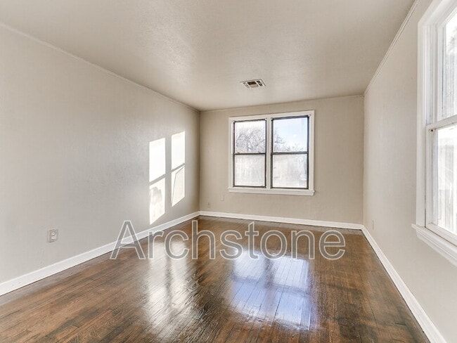 Foto del edificio - 1001 NW 100th St