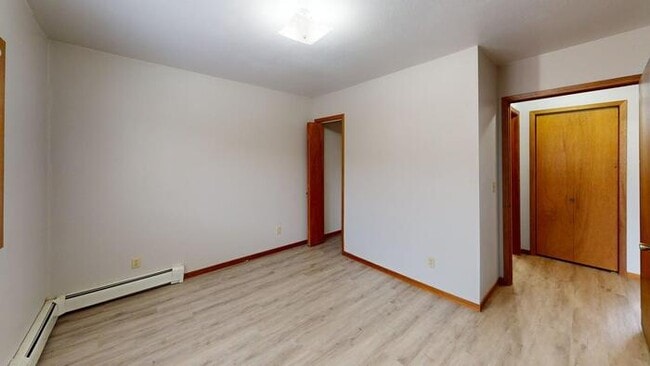 Building Photo - 1943 E Capitol Ave