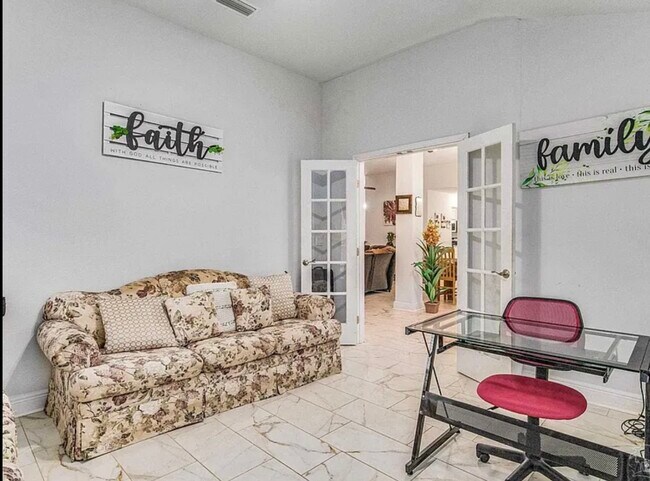 Building Photo - 6376 Apple Ridge Dr