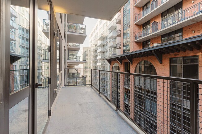 Foto del edificio - 148 1st St