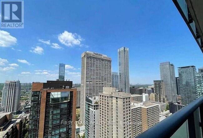 Building Photo - 1080 Bay St.