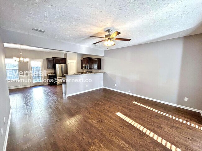 Foto del edificio - 5336 Dan Post Wy