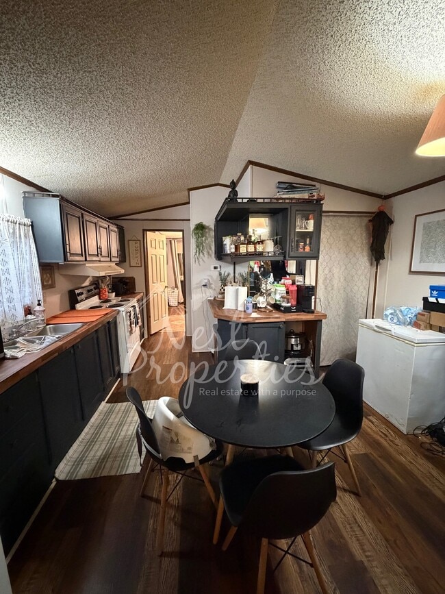 Foto del edificio - 108 Sturkie Ln