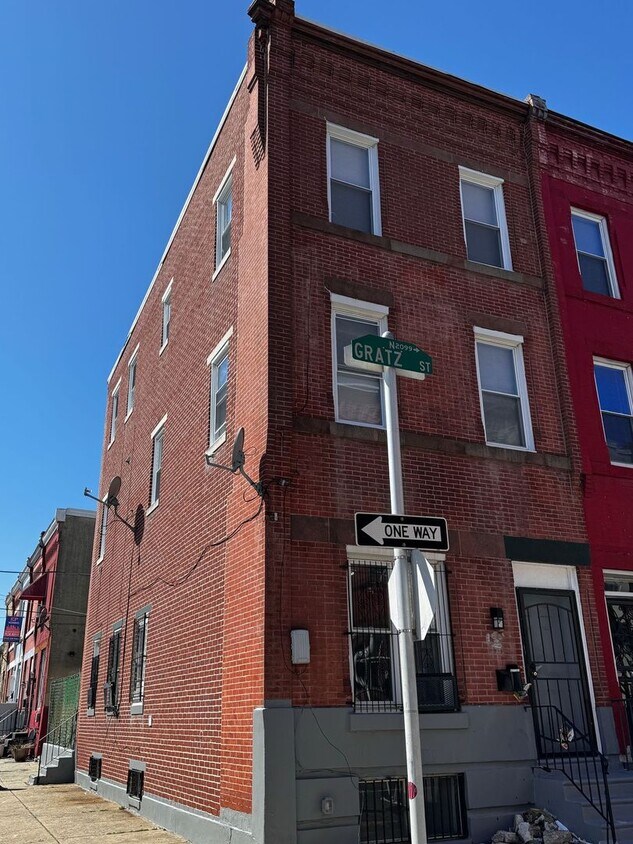 Primary Photo - 2036 N Gratz St
