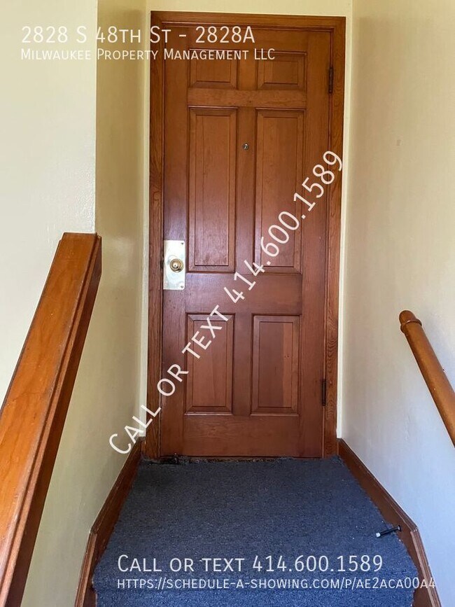 Building Photo - Embrace Life in Cozy Elegance: Your Perfec...