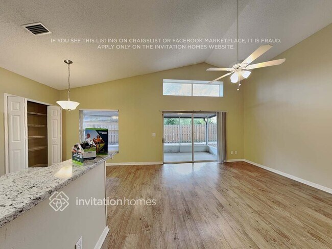 Foto del edificio - 13768 Meadowpark Ave