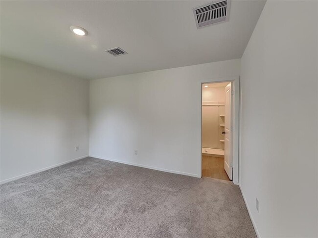 Building Photo - 21071 Santopadre St