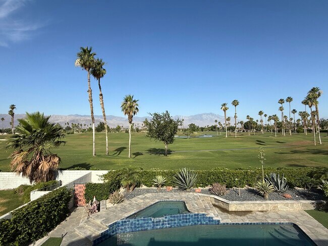 Building Photo - 41215 Carlotta Dr