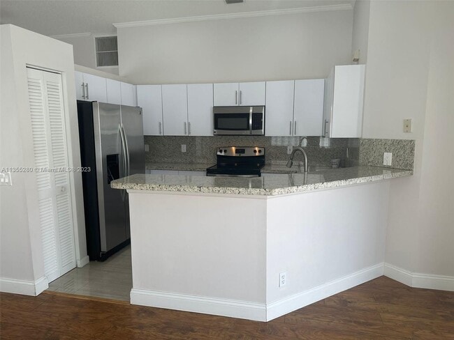 Building Photo - 763 San Remo Dr