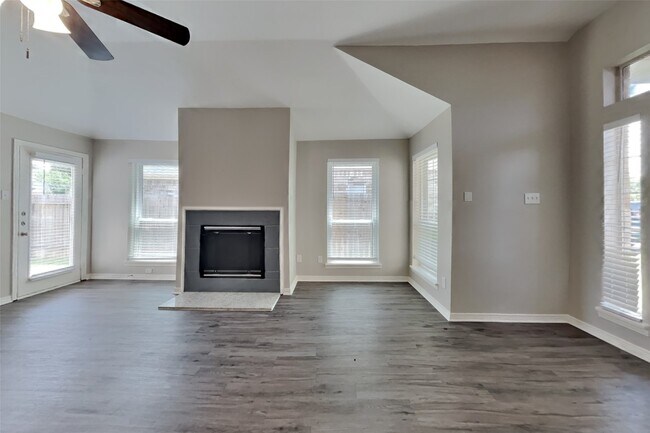 Foto del edificio - 10822 Moonlit Meadows Ct