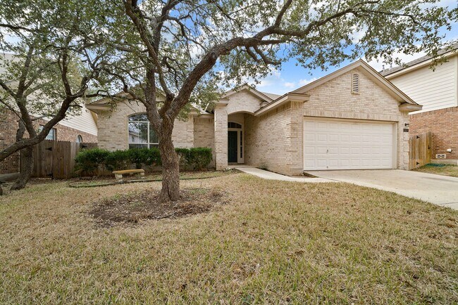 Building Photo - Modern Sophistication in Sought-After Helotes