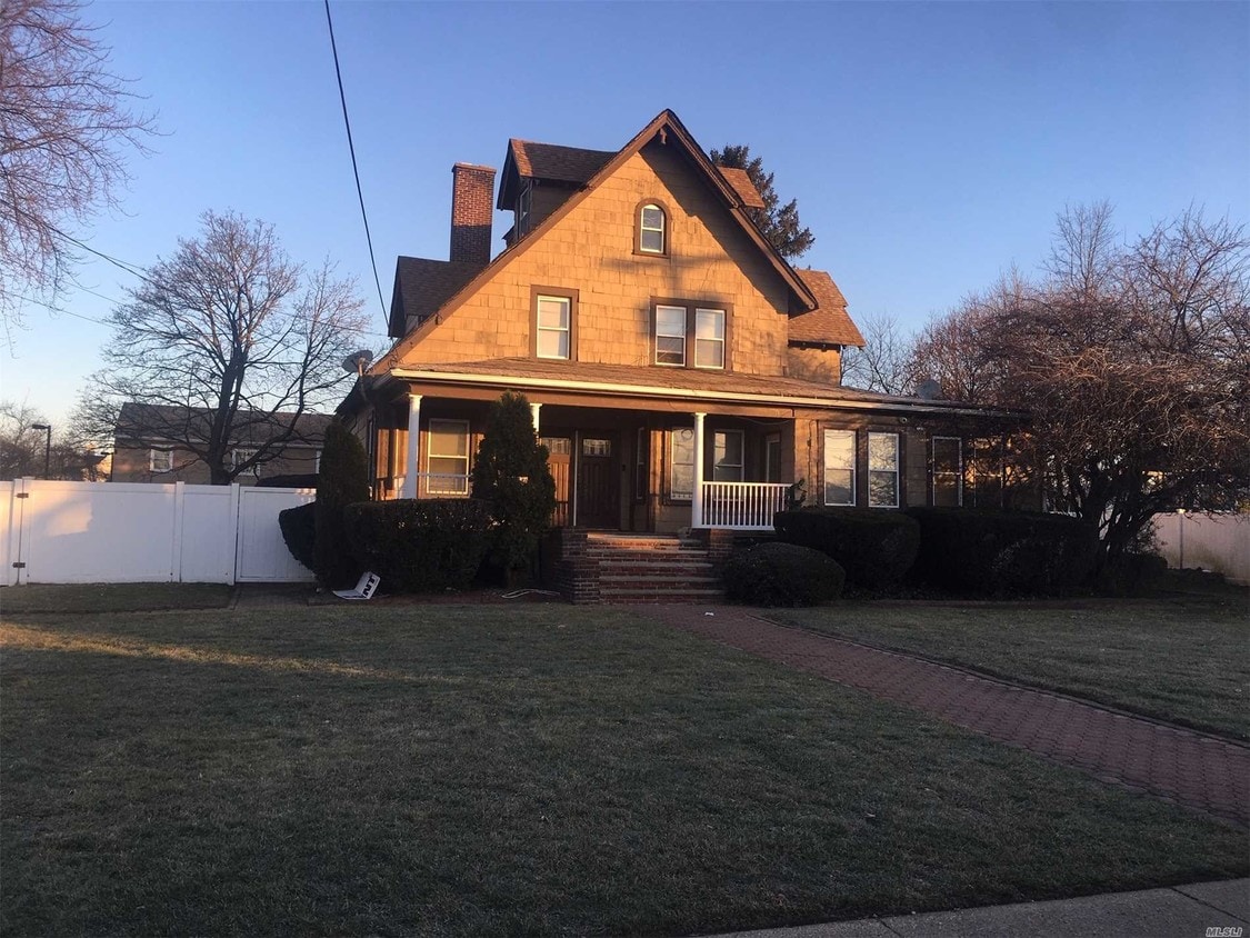 Primary Photo - 296 Morris Ave