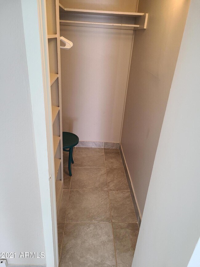 Building Photo - 145 W Wickenburg Way