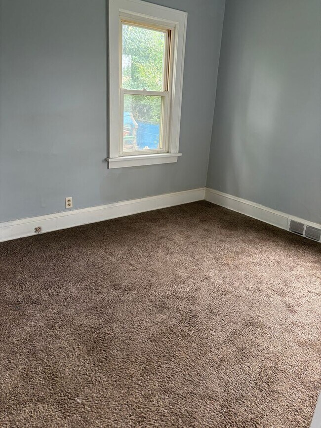 Foto del edificio - Akron Single Home