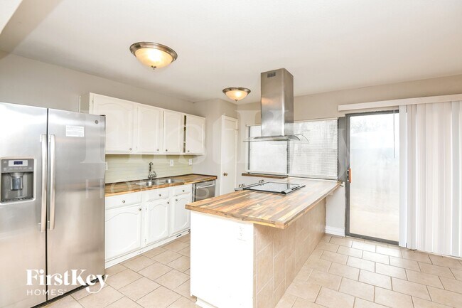 Foto del edificio - 3724 Mulberry Ln