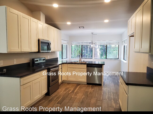 Building Photo - 3 br, 2 bath House - 13362 Red Dog Rd