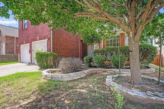 Foto del edificio - Beautifully Crafted 5 Bedroom 4 Bath in Flower Mound!
