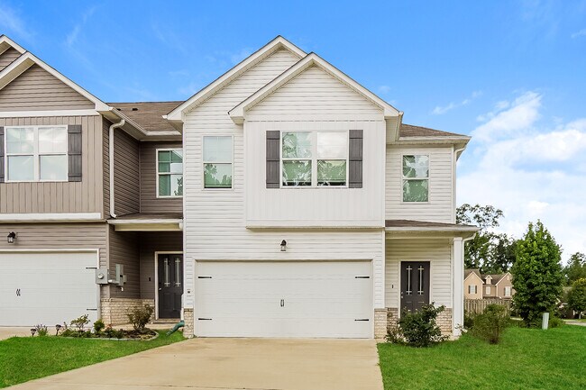 Building Photo - 585 The Heights Ln, Calera, AL