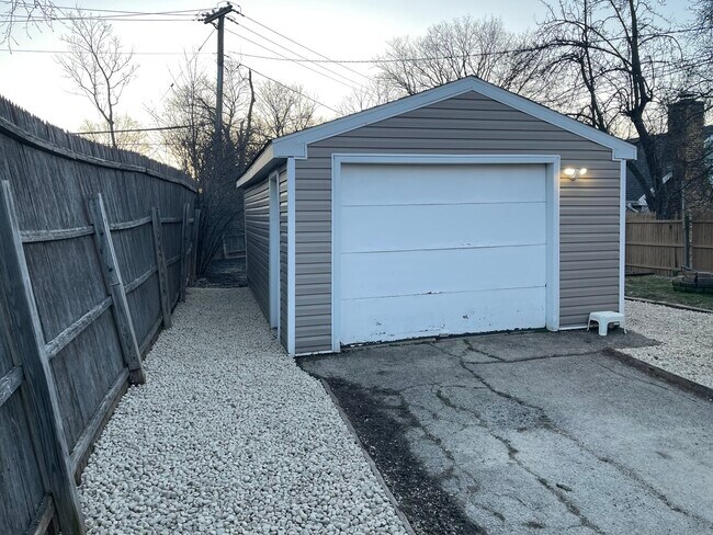 Foto del edificio - 519 N Waukegan Rd