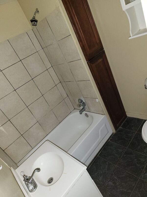 Foto del edificio - 1128 E 67th St