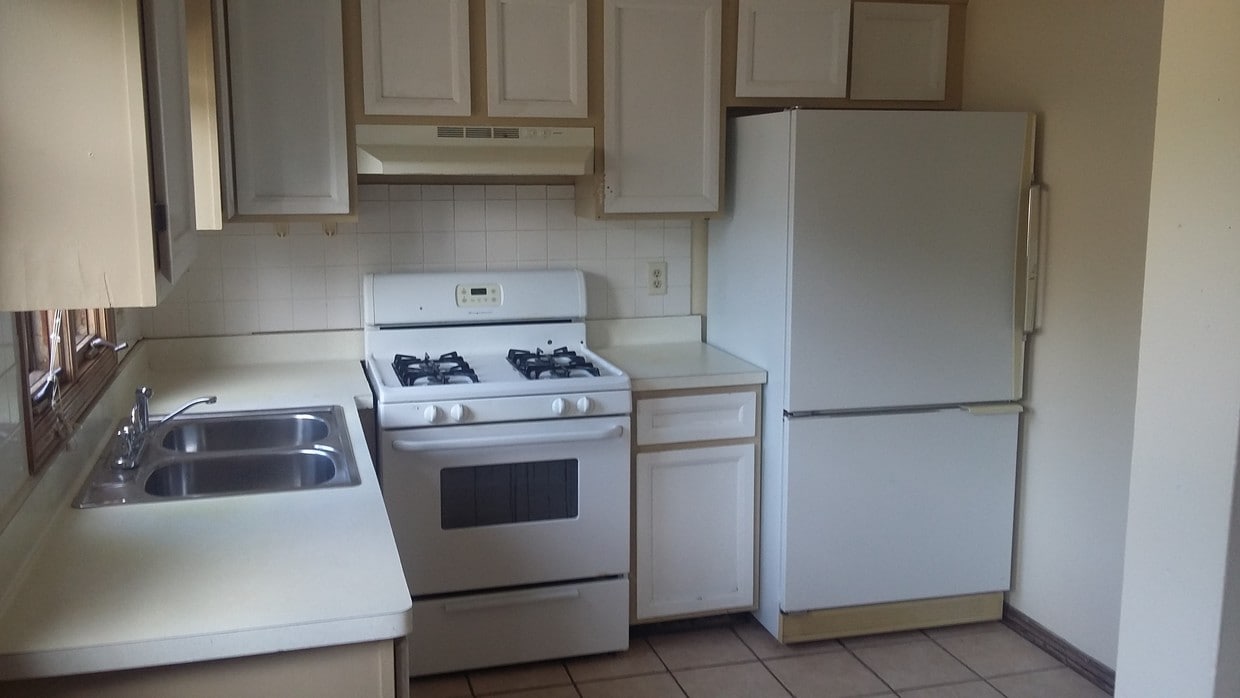 Primary Photo - 4525 Apple Orchard Ln