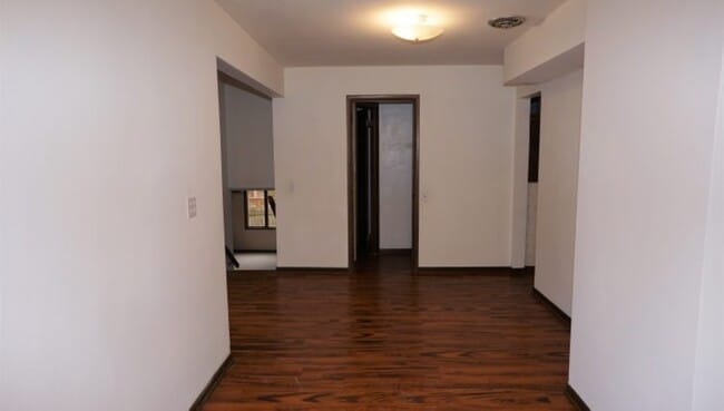 Foto del edificio - 6420 Lakeview Blvd