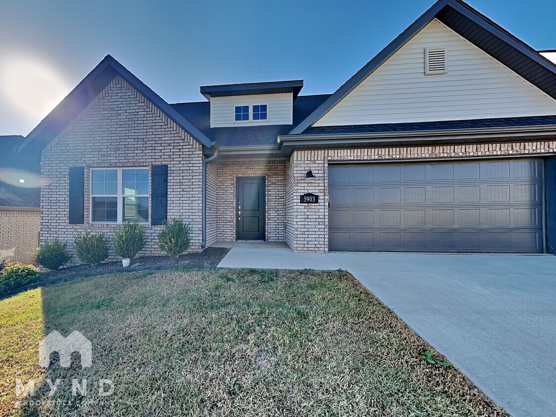 Foto principal - 5903 SW Gentle Winds Ave